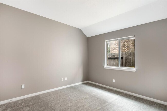 Building Photo - 13810 Birney Point Ln