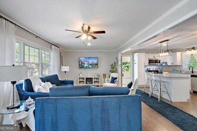 Building Photo - 1025 Hilburn Dr SE