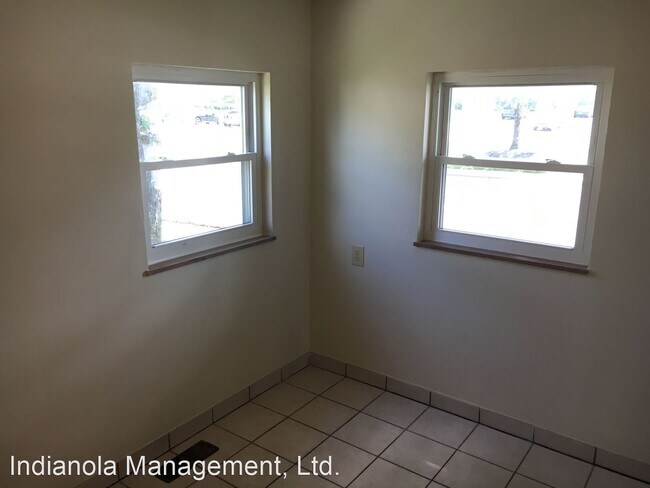 Building Photo - 2 br, 1 bath House - 678 E. Jeffrey Place