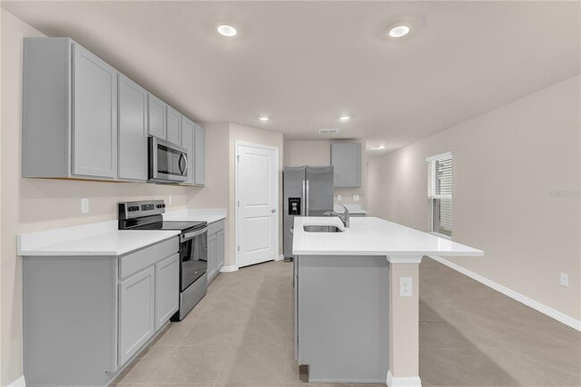 Building Photo - 2872 NE 21st Ct Rd