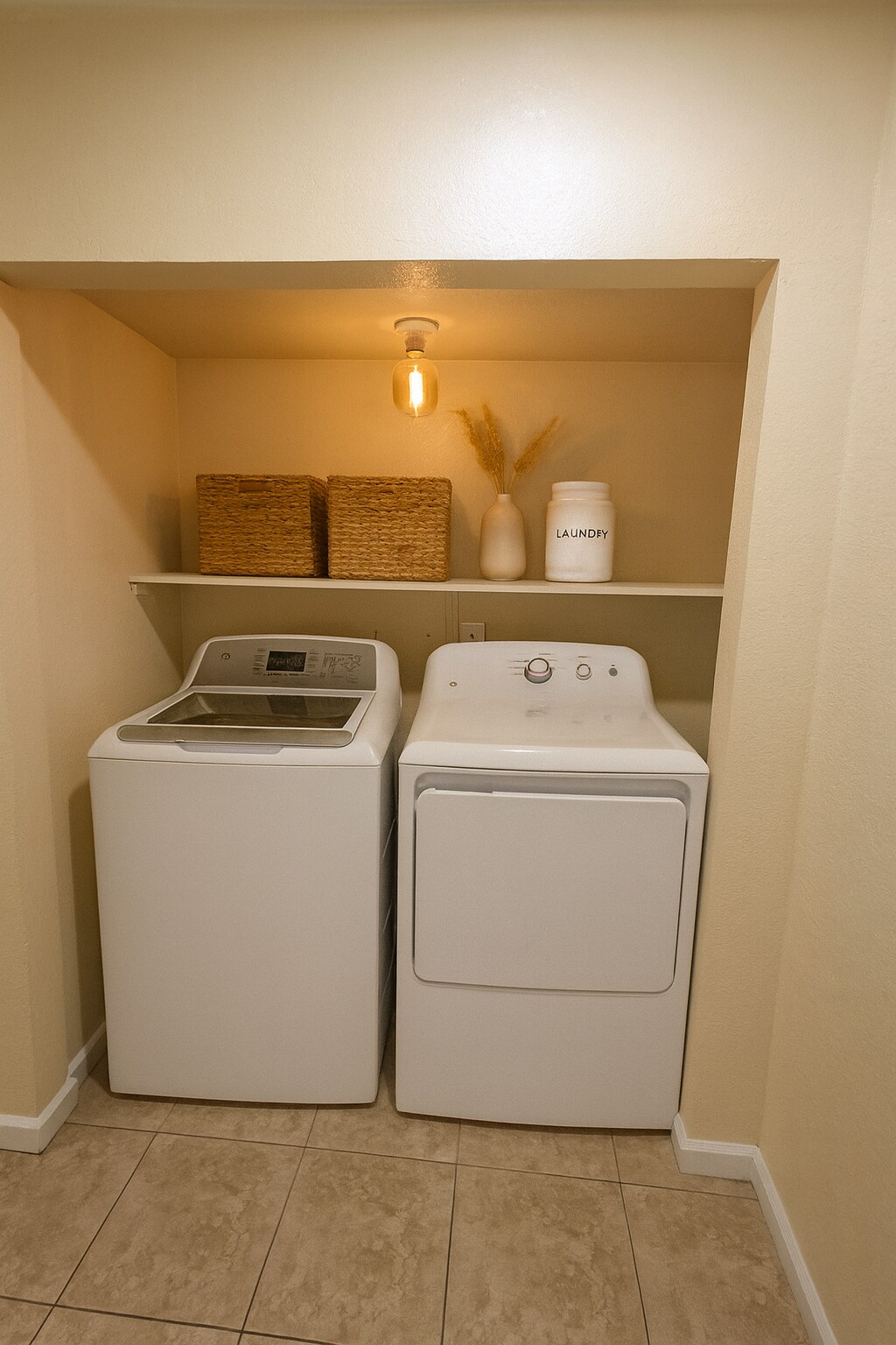 RENDERING - UNIT IS UNFURNISHED - 1825 E 64th St