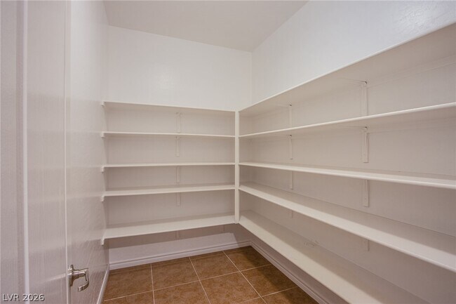 Building Photo - 729 Catalina Aisle St