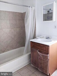 Building Photo - 410 E Roosevelt Blvd