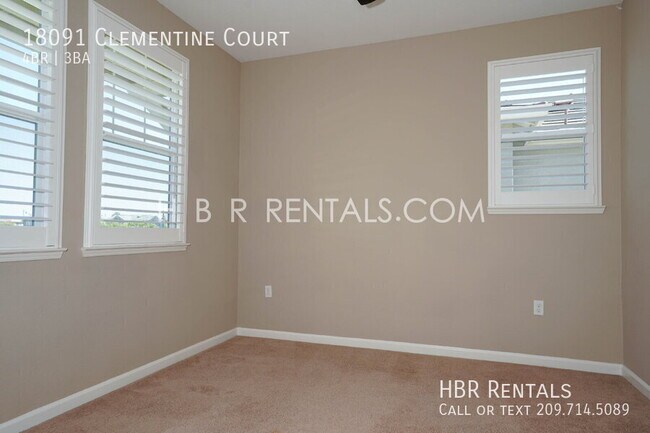 Building Photo - 18091 Clementine Ct