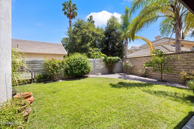 Building Photo - 1648 Meadowglen Ct
