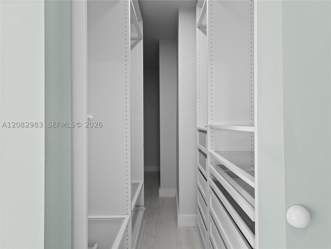 Building Photo - 421 S 56th Terrace