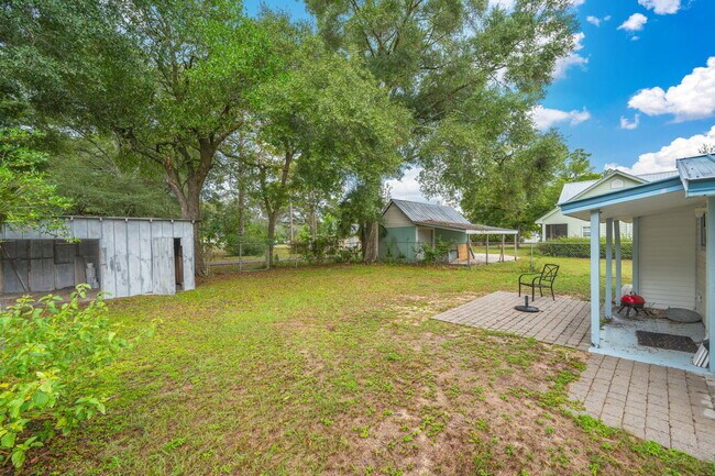 Building Photo - 346 Crescent Dr
