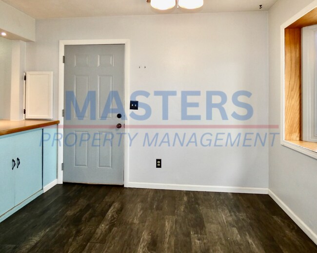 Building Photo - 3 Bedroom House for Rent