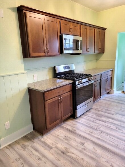 Building Photo - 2780 Girdle Rd