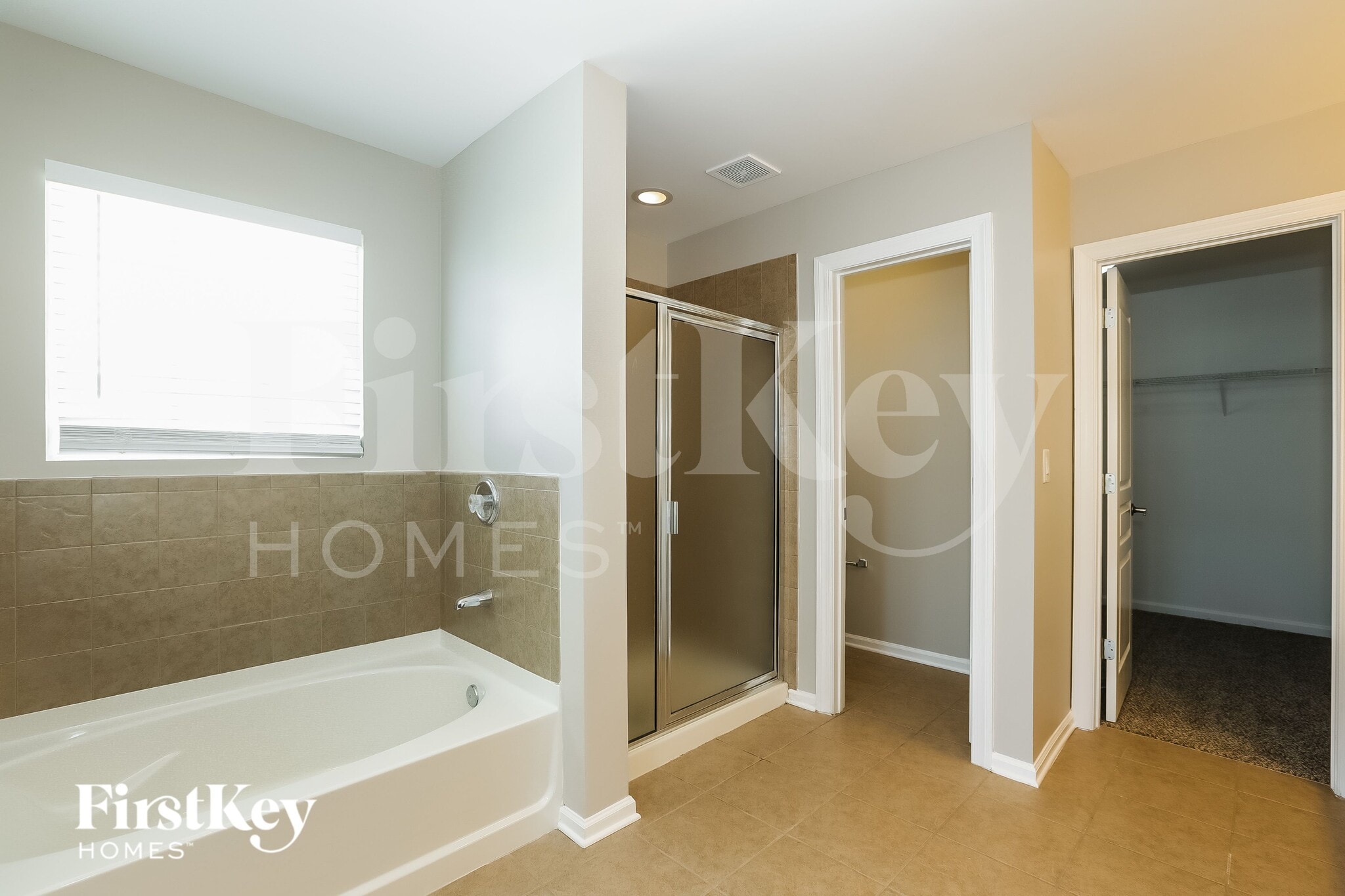 Building Photo - 1490 Scenic View Trace