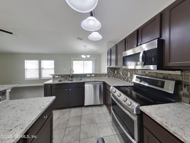 Building Photo - 2268 Eisner Dr