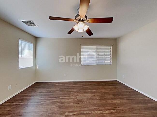 Building Photo - 414 S 114th Ave
