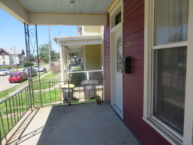 Building Photo - 1219 Fulton St