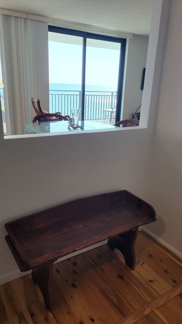 Building Photo - PENDING LEASE-Annual turnkey furnished  2/...