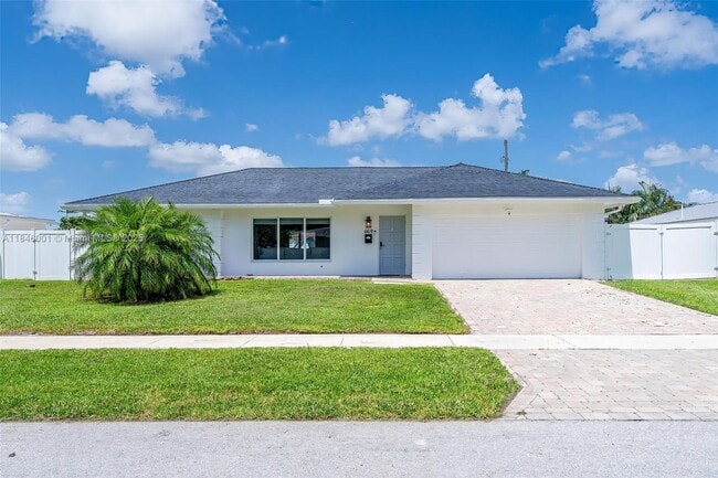 Primary Photo - 669 NW 15th Ave