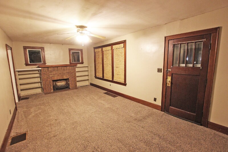 Building Photo - 228 Hedges St