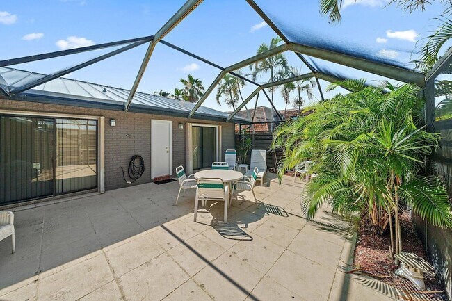 Building Photo - 1801 S US Hwy 1