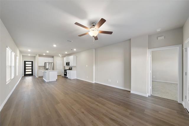 Building Photo - 704 Hemingway Ln