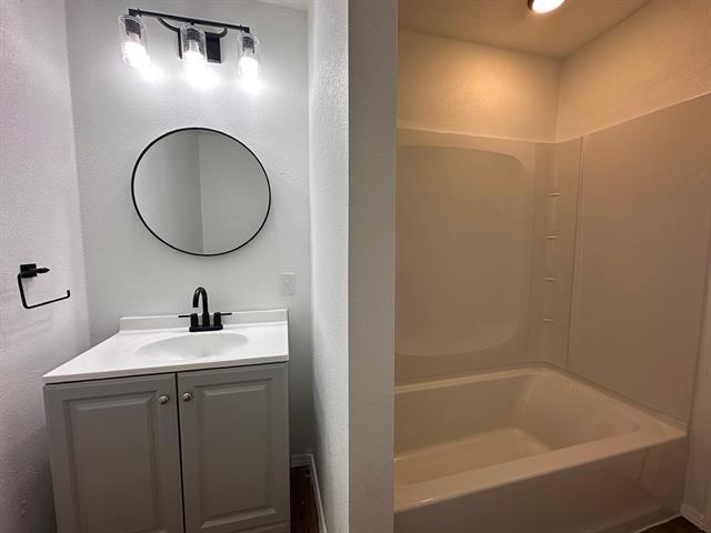 Building Photo - 2318 1st St