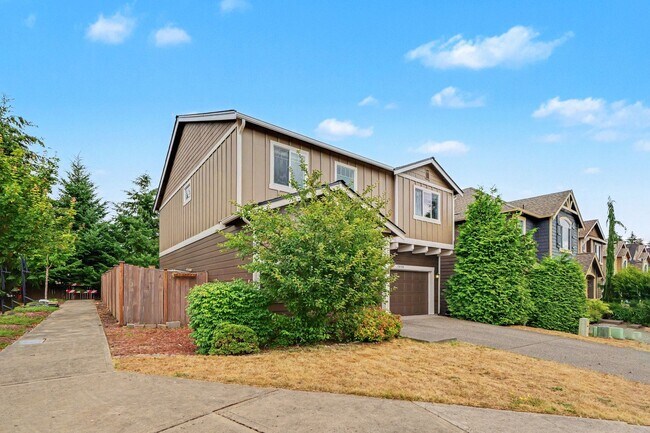 Building Photo - 3005 Eagle Loop NE