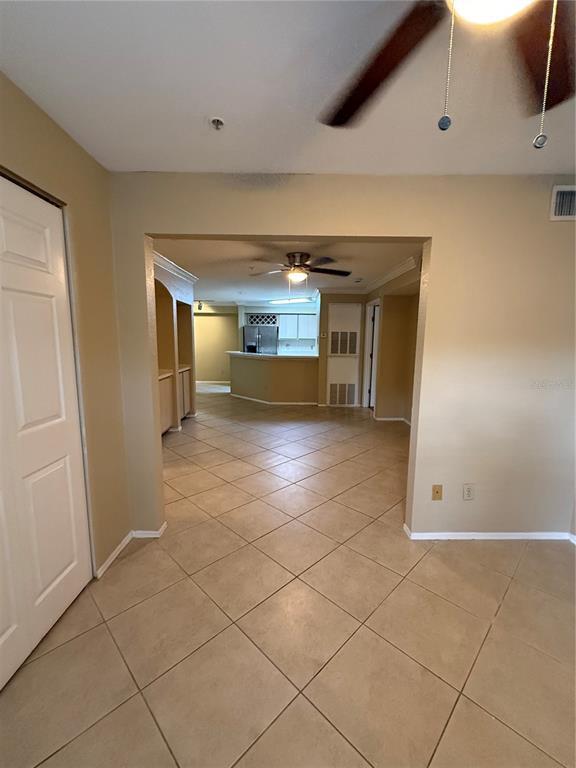 Building Photo - 827 Camargo Way