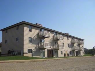 Building Photo - Willows on Twin Ponds