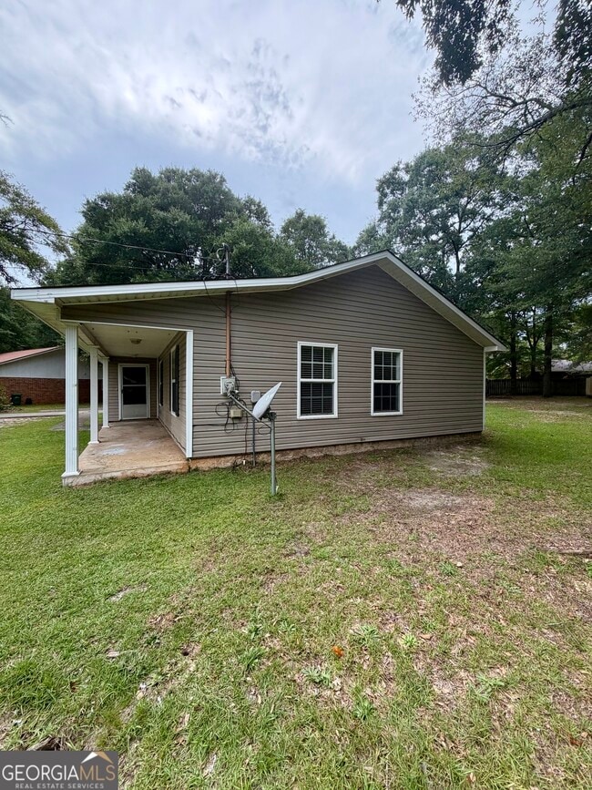Building Photo - 513 Cherokee Ct