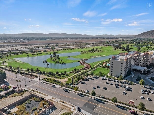 Building Photo - 2230 Lake Park Dr