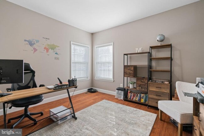 Building Photo - 523 Windermere Drive