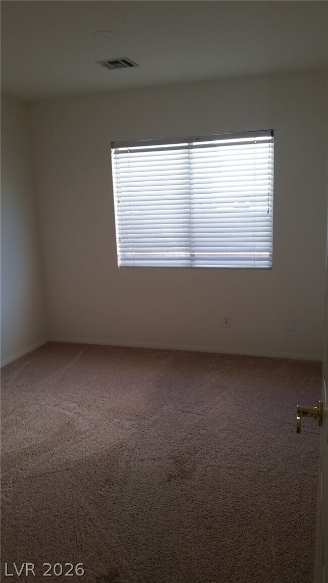 Building Photo - 1513 War Paint Dr