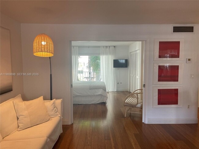 Building Photo - 221 Meridian Ave