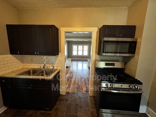 Building Photo - 6005 N 30th St