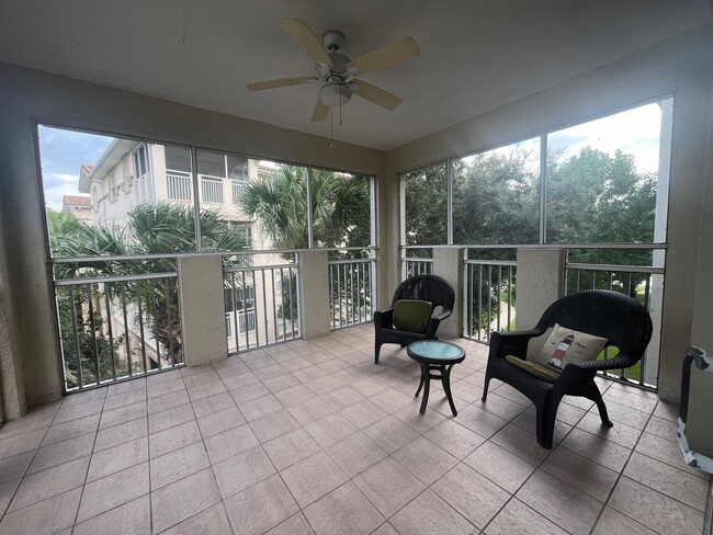 Building Photo - FURNISHED 2/2 condo in The Tidelands!