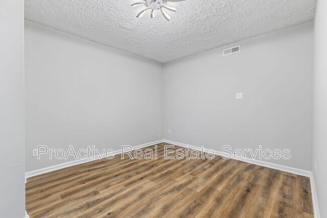 Building Photo - 5809 Layton St