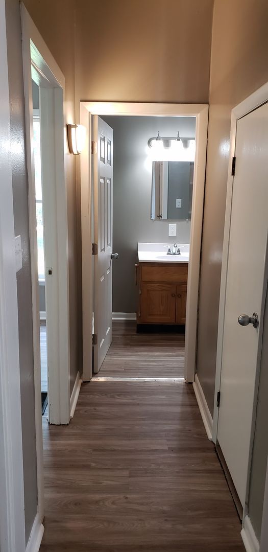 Building Photo - 3 bedroom 1 bath