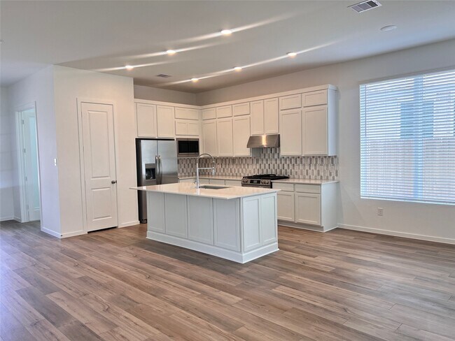 Building Photo - 8306 Boundary Waters Dr