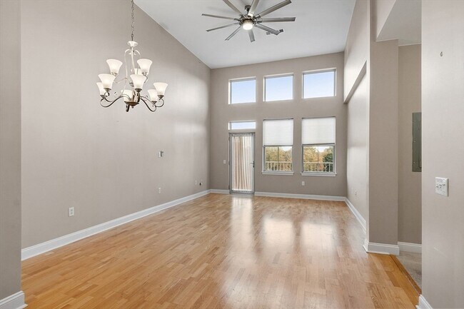 Building Photo - 2 Harvest Dr