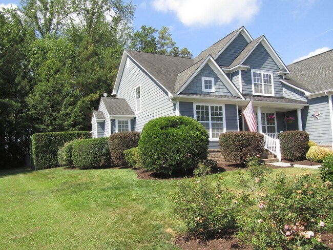 Building Photo - 2084 Kittridge Dr