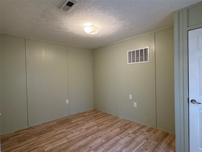 Building Photo - 45 Whippoorwill Ln