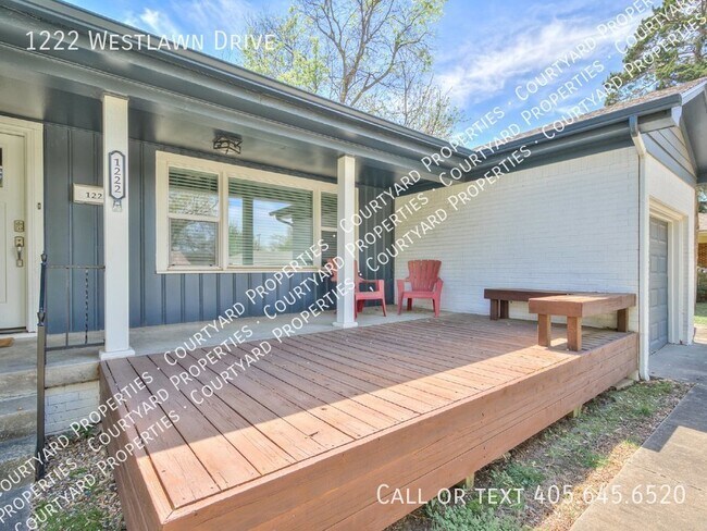 Building Photo - 1222 Westlawn Dr