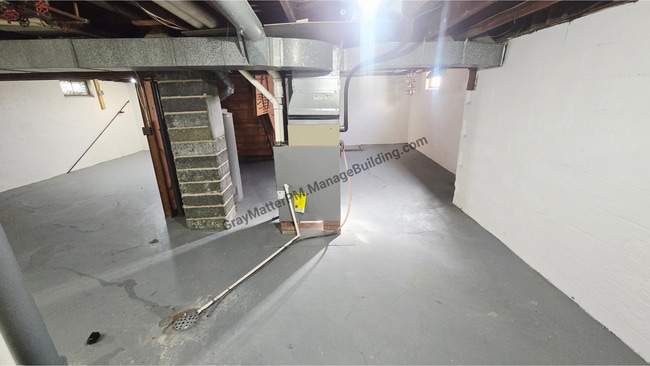 Building Photo - 738 E 35th St