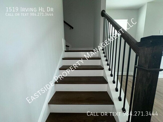 Building Photo - 1519 Irving Hl Dr