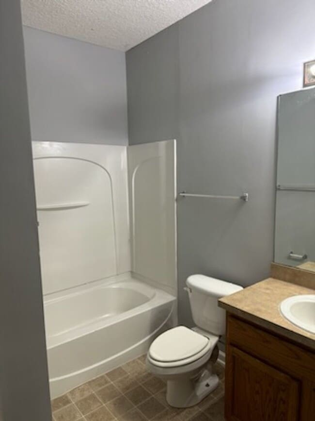 Building Photo - Brand New 302