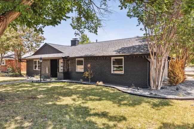 Building Photo - 9704 Lanward Dr