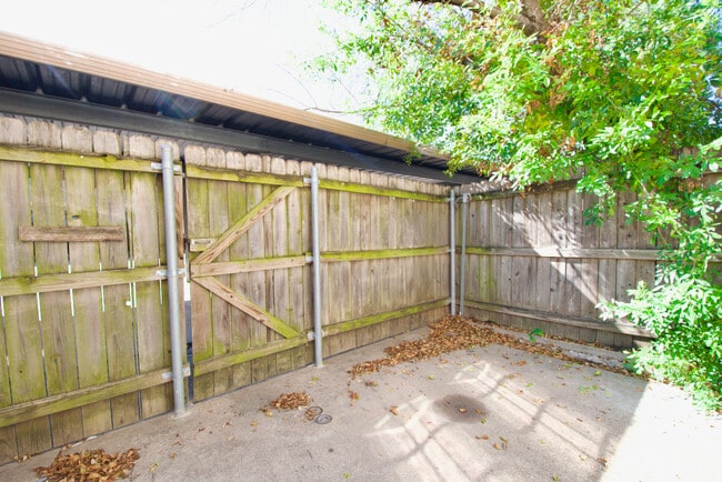 Building Photo - 804 N 62nd St