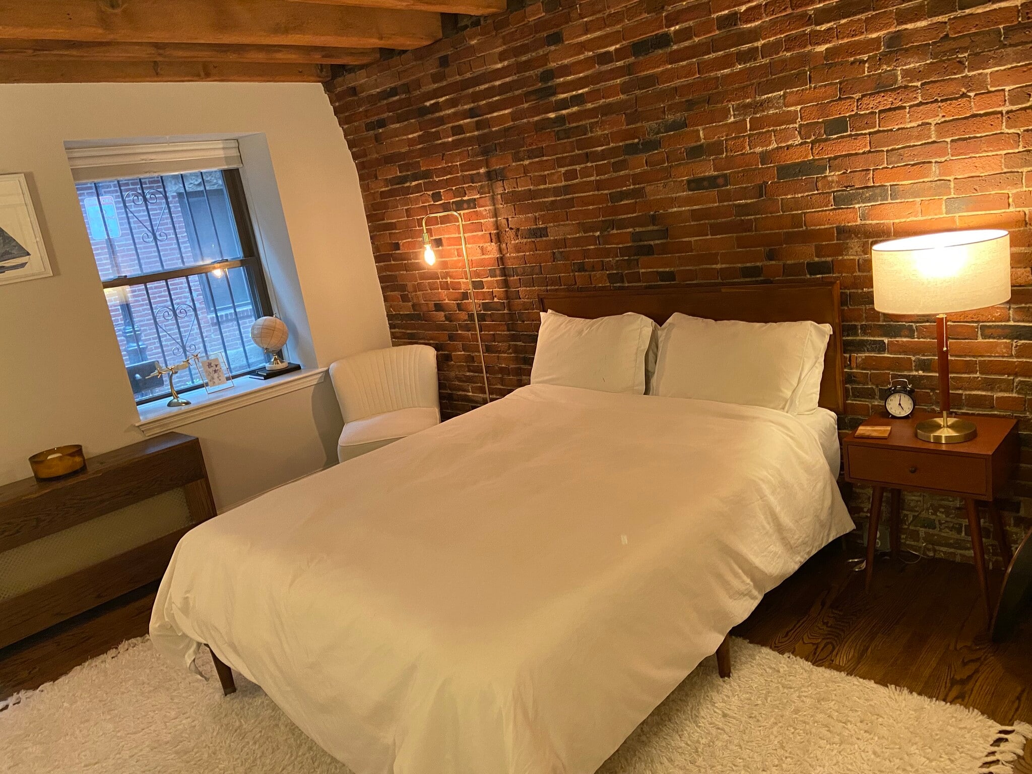 Bedroom - 90 Commercial St