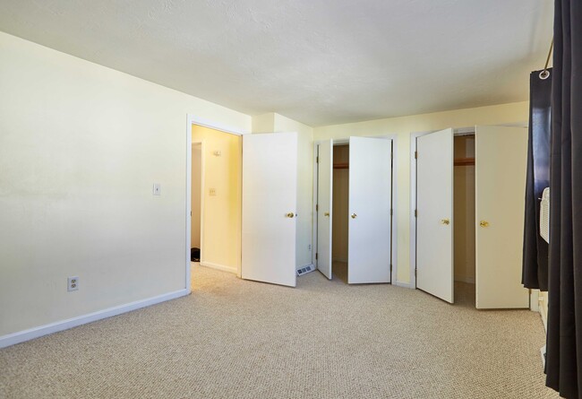 Building Photo - 31 Reservoir St