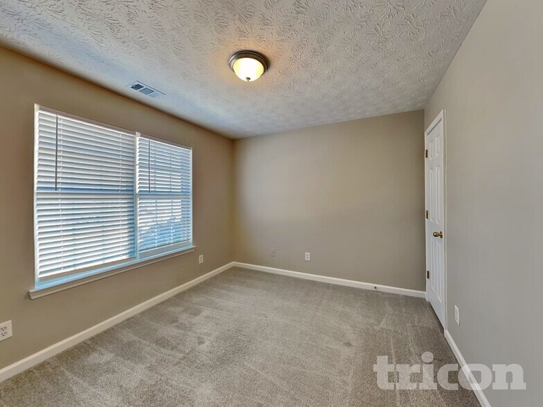 Building Photo - 1120 Patton Way