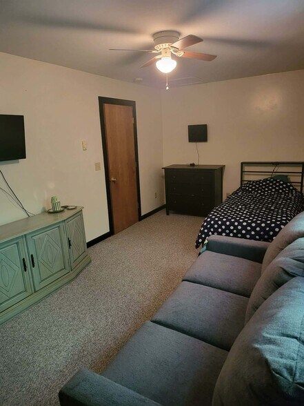 Building Photo - 2608 Ransom Rd