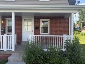 Front Porch - 1409 Elm St